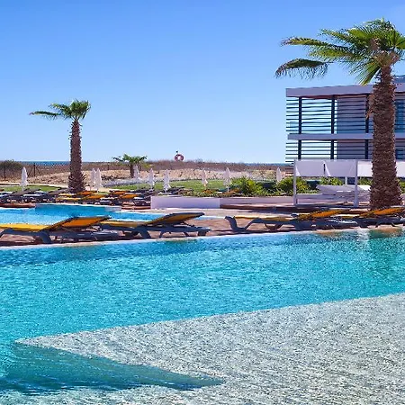 Pestana South Premium אלבור