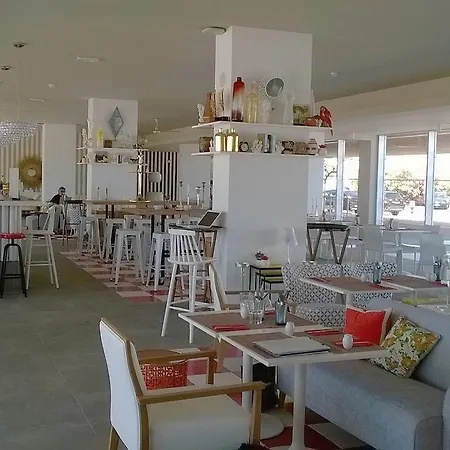 Pestana South Premium 4* アルヴォル