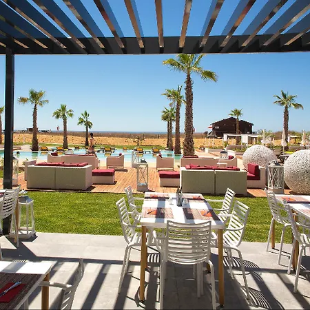 Pestana South Premium アルヴォル