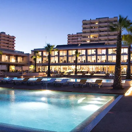 ホテル Pestana South Premium アルヴォル