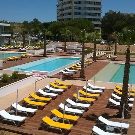 Pestana South Premium アルヴォル