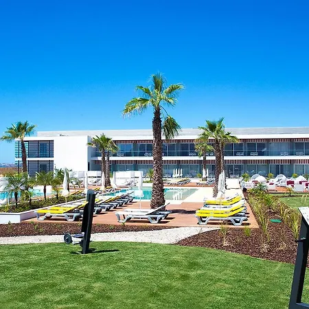 Pestana South Premium אלבור