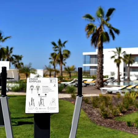 Pestana South Premium アルヴォル