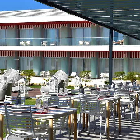 Pestana South Premium 4* アルヴォル