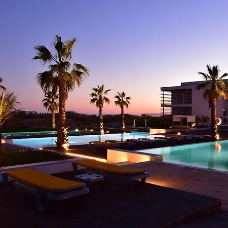 ホテル Pestana South Premium アルヴォル