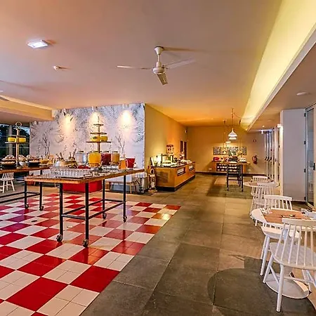 Pestana South Premium 4* אלבור